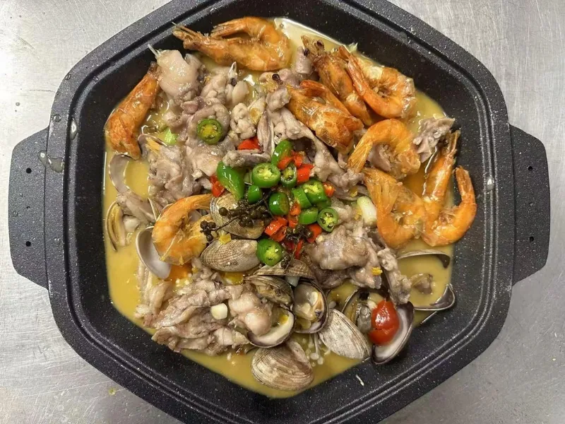 Spicy frog legs, shrimp & clams in savory broth at NO WINE NO NIGHT, a Chinese Restaurant in Rowland Heights